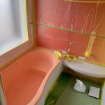 天草市佐伊津町、戸建て住宅、ユニットバス浴室浴槽のクリーニング・塗装・パネル・シートリフォーム